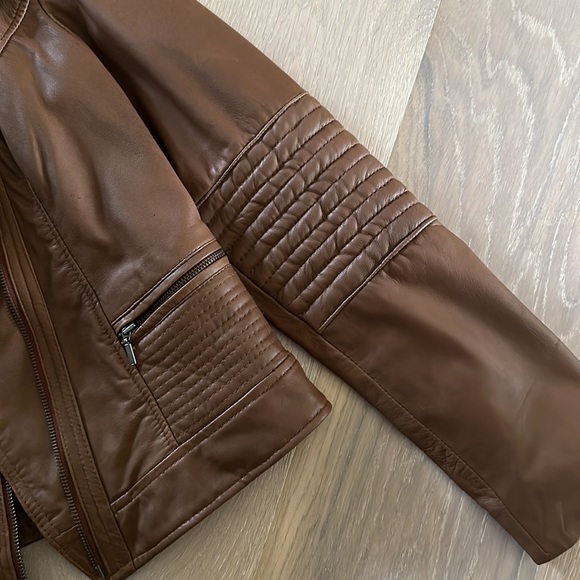 Cole Haan authentic brown leather jacket. Never worn! - Picture 4 of 13